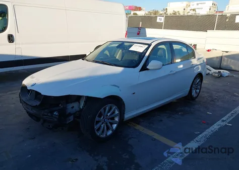 2011 BMW 328I z USA, uszkodzony, nr VIN WBAPH5G56BNM77041